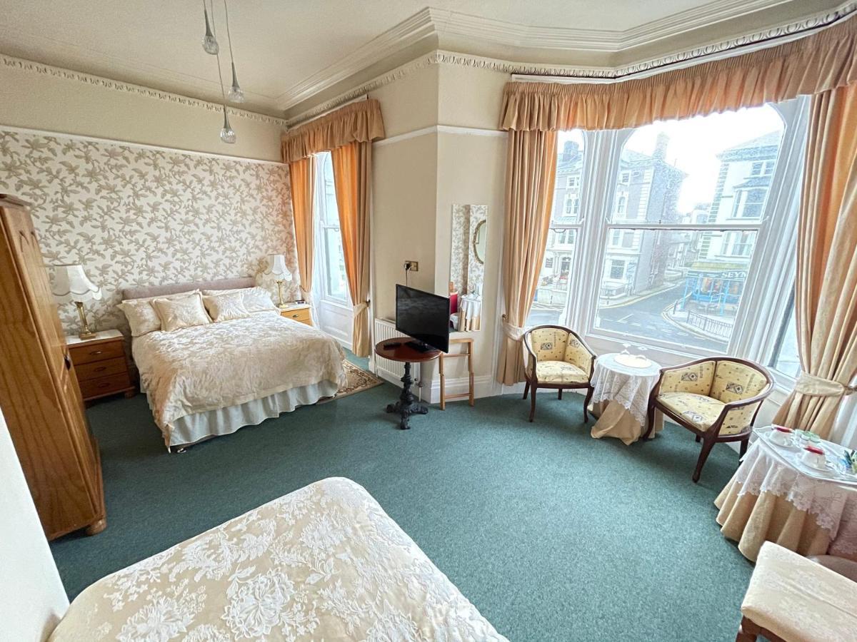 White Court Llandudno Bed and Breakfast Eksteriør billede