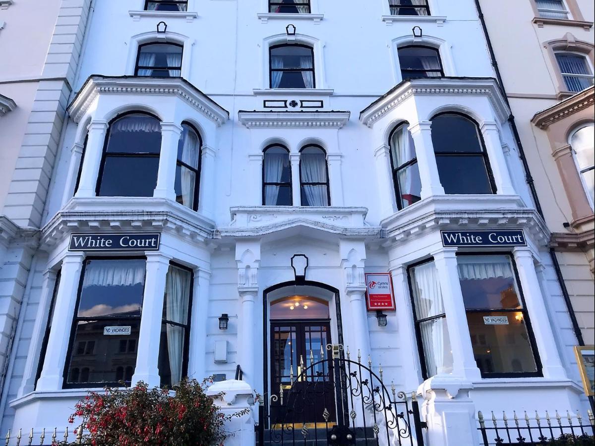 White Court Llandudno Bed and Breakfast Eksteriør billede